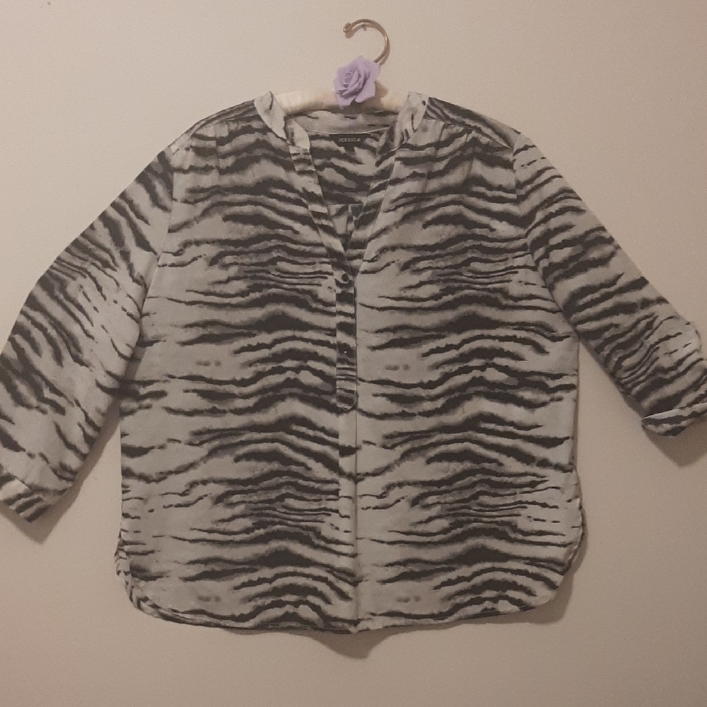 Jessica Zebra Print blouse size 16 petite